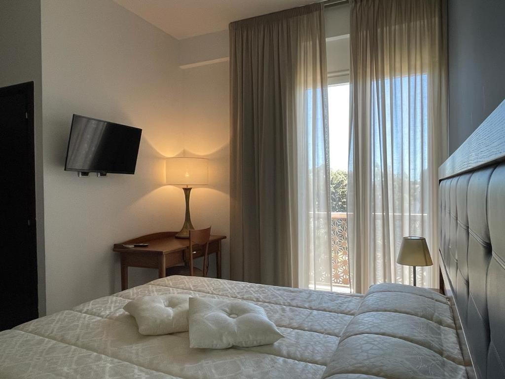 Hotel Posidonia Порто-Чезарео Экстерьер фото